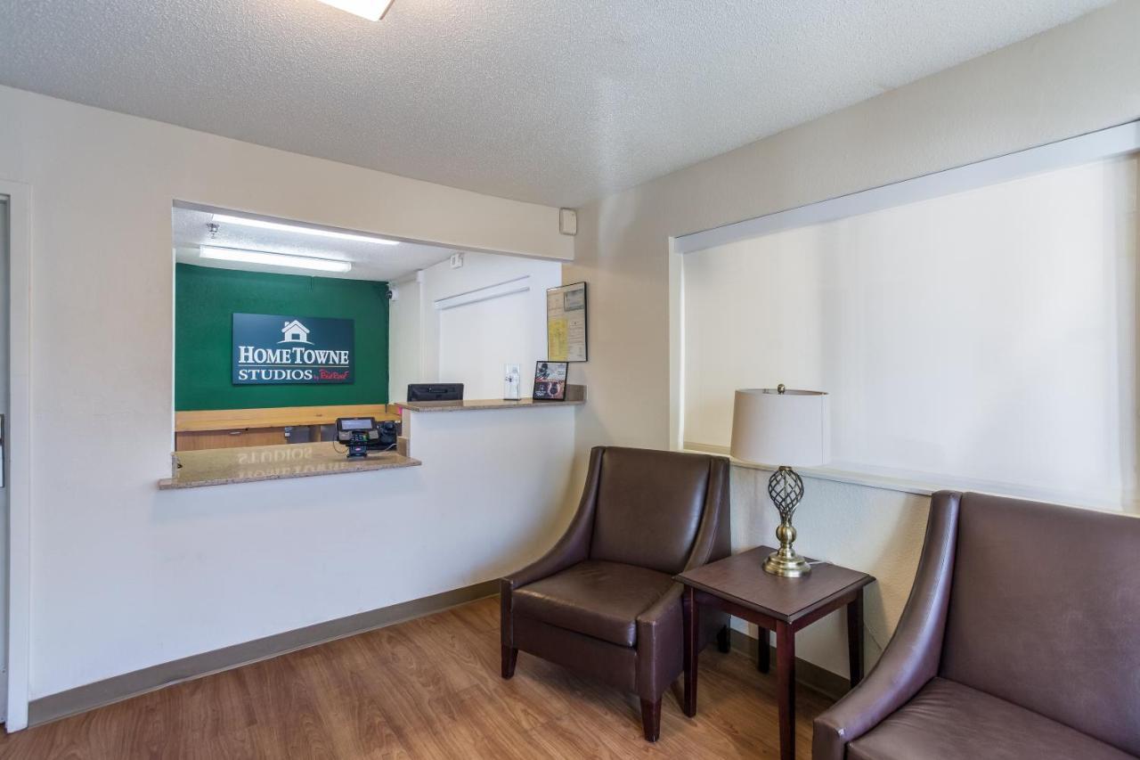Hometowne Studios By Red Roof Nashville - Airport/Briley Pkwy Buitenkant foto