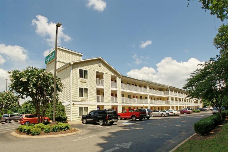 Hometowne Studios By Red Roof Nashville - Airport/Briley Pkwy Buitenkant foto