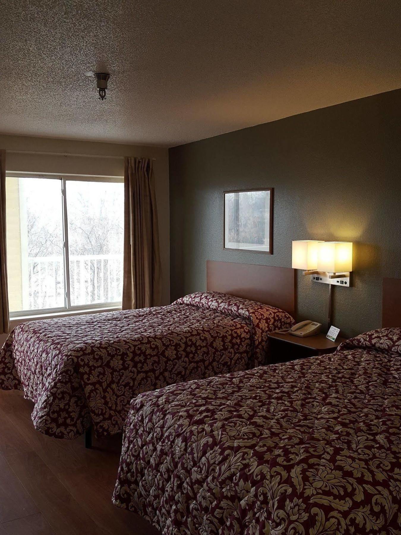Hometowne Studios By Red Roof Nashville - Airport/Briley Pkwy Buitenkant foto